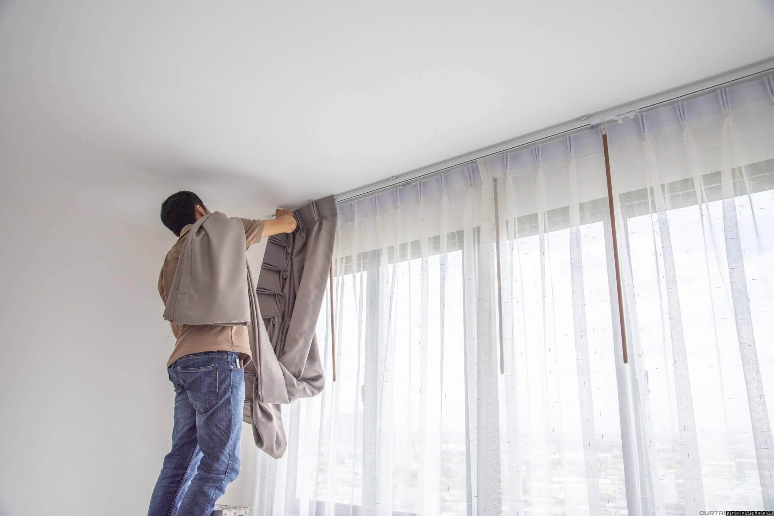 Curtains installation/fixing
